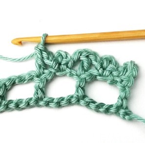 Lacy Aligned Picot Crochet Stitch Photo Tutorial