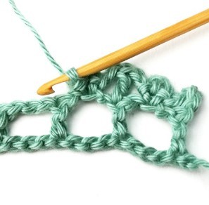 Lacy Aligned Picot Crochet Stitch Photo Tutorial