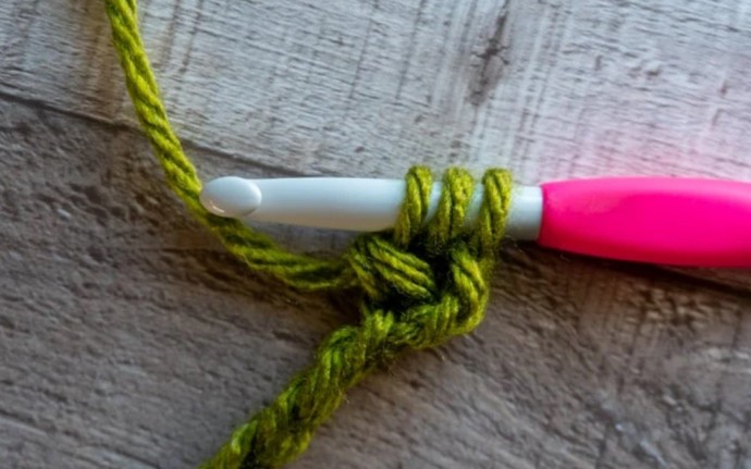 How to Crochet the Half Treble Crochet Stitch Photo Tutorial