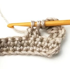 Aligned Four Leaf Clover Crochet Stitch Photo Tutorial