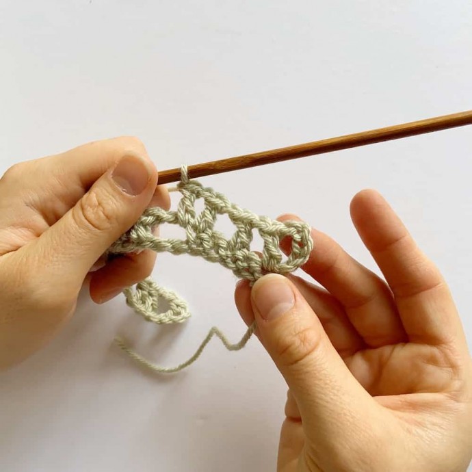 Easy Lacy Wave Crochet Stitch Photo Tutorial