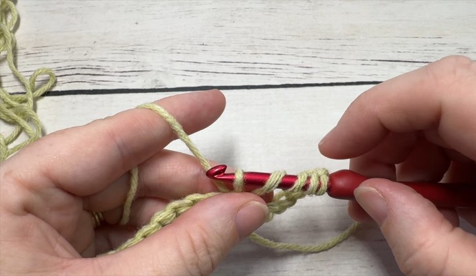 How to Crochet the Double Treble Column Stitch Photo Tutorial