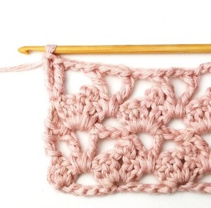 Lacy Cupcake Crochet Stitch Photo Tutorial