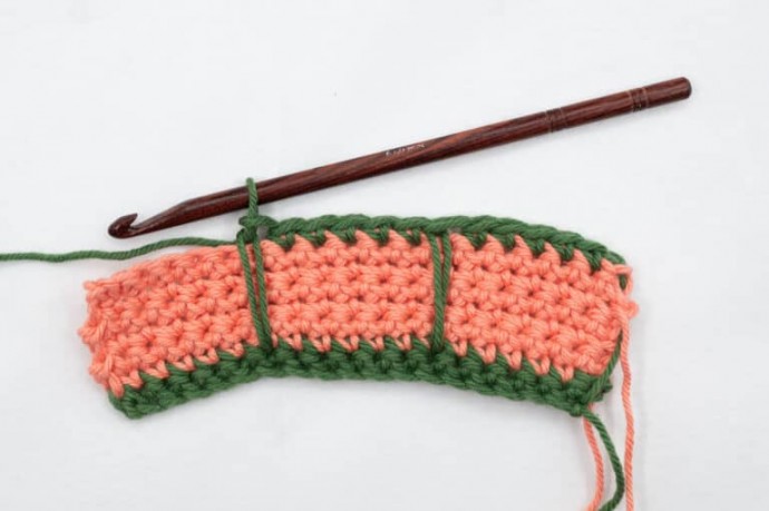 How to Crochet the Brick Stitch Photo Tutorial