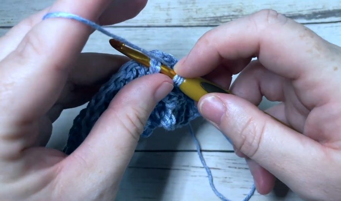 How to Crochet the Slanted Brick Stitch Photo Tutorial