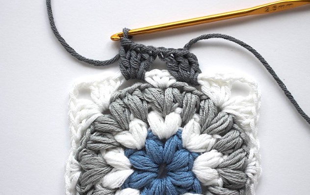 Tripple Puff Crochet Granny Square Photo Tutorial