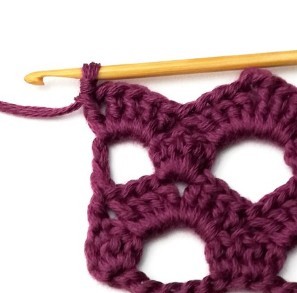 Large Lacy Zigzag Crochet Stitch Photo Tutorial