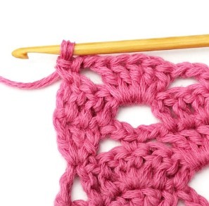 Large Uneven Clam Crochet Stitch Photo Tutorial