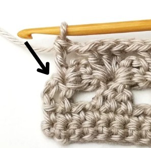Aligned Four Leaf Clover Crochet Stitch Photo Tutorial