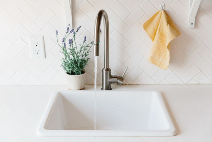 7 Things to Never Do When Washing Dishes by Hand 7 Things to Never Do When Washing Dishes by Hand