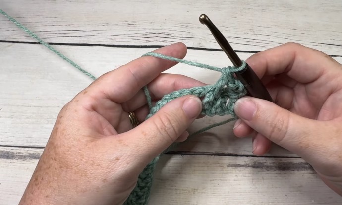How to Crochet the 3D Twisted Shell Stitch Photo Tutorial