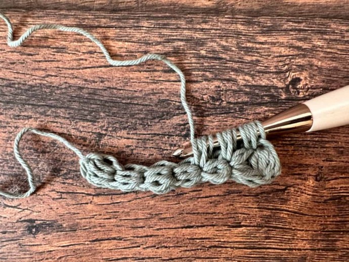 How to Crochet The Jasmine Stitch Photo Tutorial