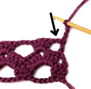 Large Lacy Zigzag Crochet Stitch Photo Tutorial