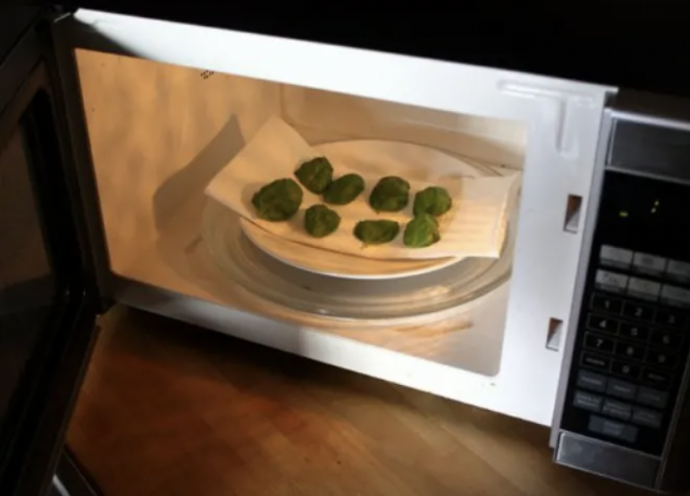 7 Microwave Cooking Hacks