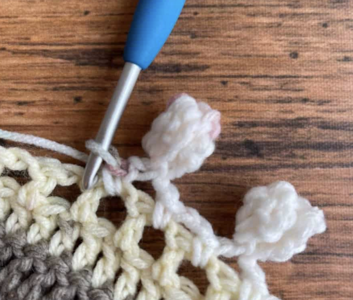Crochet Pom Pom Border Tutorial