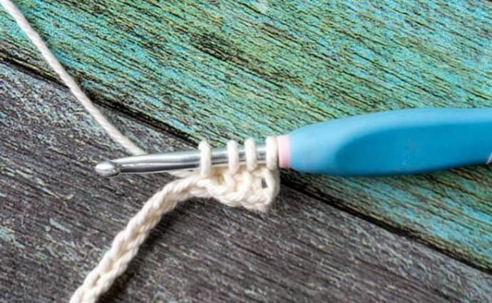 Linked Treble Crochet Stitch Photo Tutorial