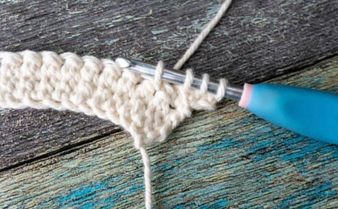 Linked Treble Crochet Stitch Photo Tutorial