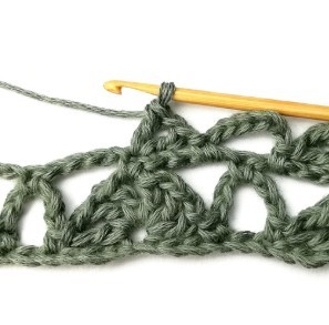 Stacked Triangles and Eyelet Crochet Stitch Photo Tutorial
