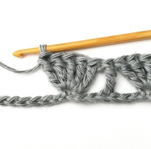 Large Uneven Fan Crochet Stitch Photo Tutorial