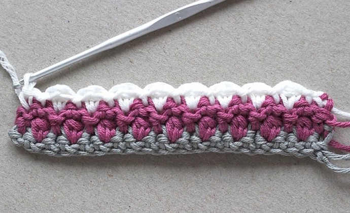 Raspberry Ripple Crochet Square Photo Tutorial