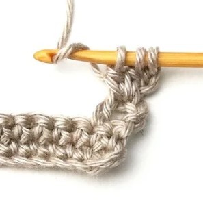 Aligned Four Leaf Clover Crochet Stitch Photo Tutorial
