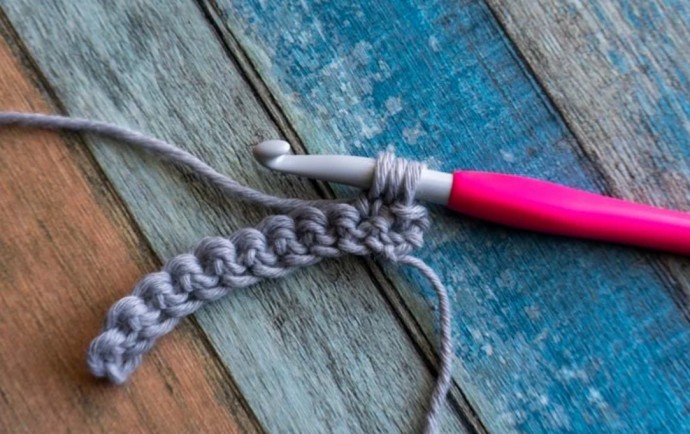 How to Crochet the Uneven Berry Crochet Stitch Photo Tutorial