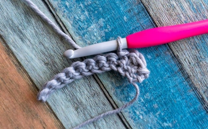 How to Crochet the Uneven Berry Crochet Stitch Photo Tutorial