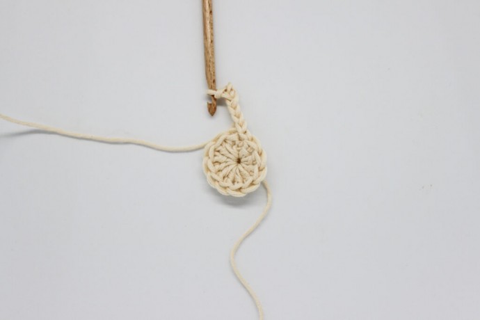 Crochet Snowflake Garland Photo Tutorial