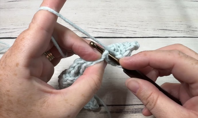How to Crochet the Honeycomb Waffle Stitch Photo Tutorial