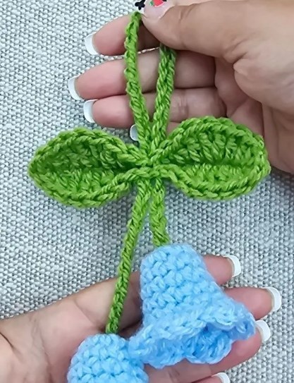Crochet Bell Flower Bag Charm Tutorial